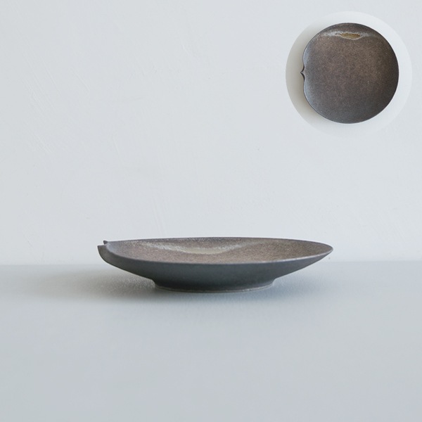 髙田志保　黒釉片口皿6寸　φ17.5ｃｍ　H3.5cm 