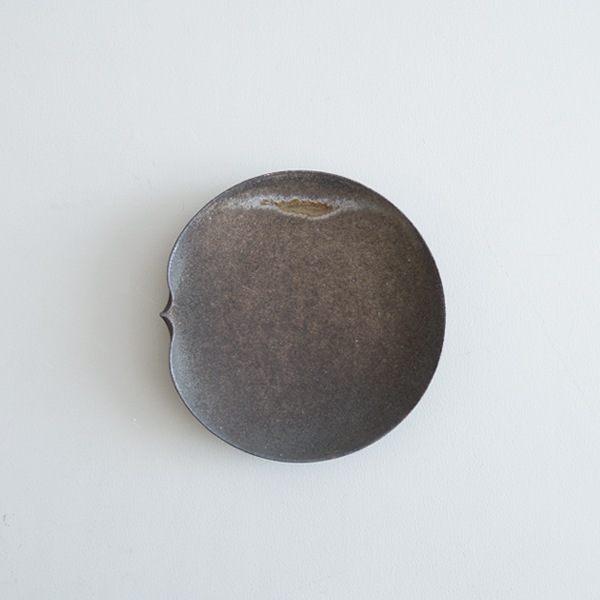 髙田志保　黒釉片口皿6寸　φ17.5ｃｍ　H3.5cm 