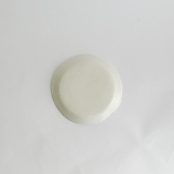 馬場勝文　白釉マットリム細豆皿　Φ10.5ｃｍ