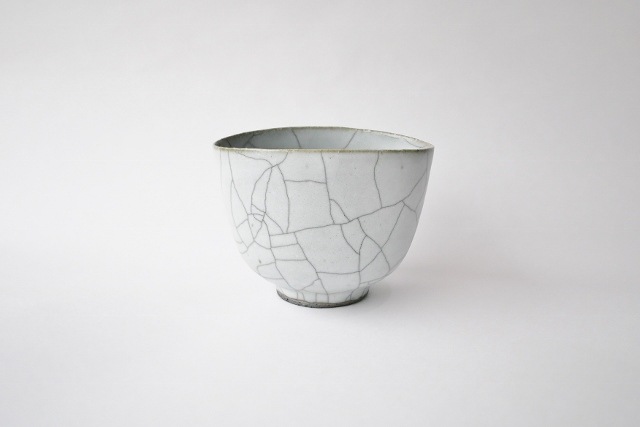 _田志保　炭入り楕円湯呑　H7cm