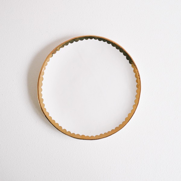 中囿義光　5寸皿 　（白・金・スカラップ）　Φ15ｃｍ