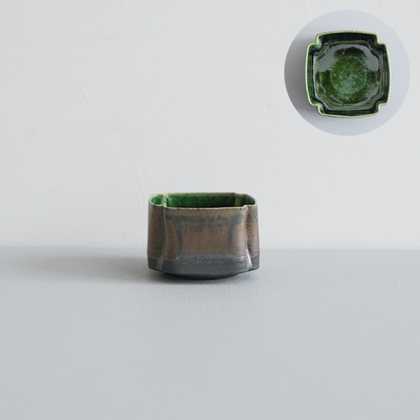 黒木泰等　織部入隅角豆鉢　6.5×6.5cm　H4.5cm