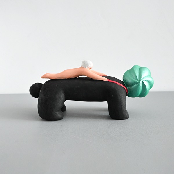 安彦年朗｜身を預ける　約 W24cm × D9cm × H11cm
