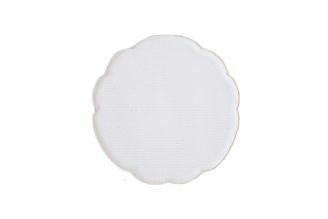 黒木泰等 白釉鎬輪花丸皿φ16cm