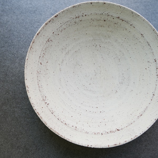 二階堂明弘 やきしめリム皿（白） Φ19cm H4.5cm （おまかせ）