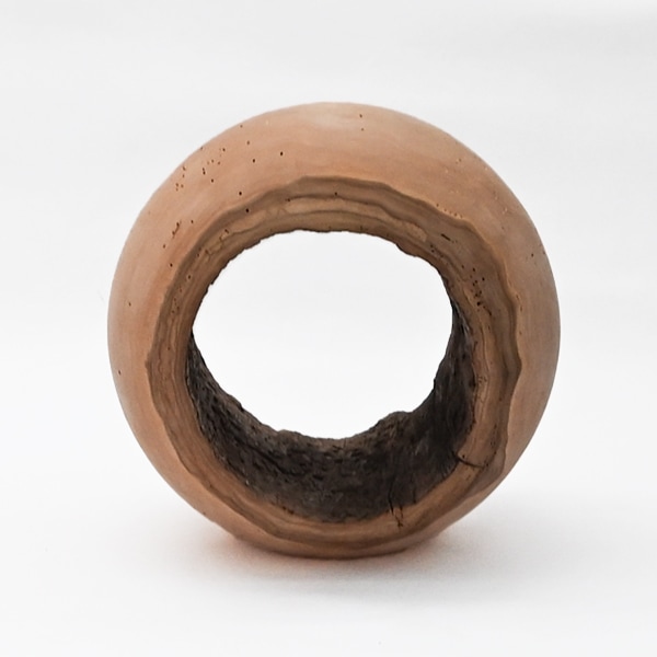 坂田琢磨　穴あき花器　H36cm