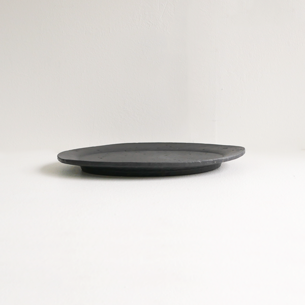 日高伸治　炭化オーバルS　16×22.5cm