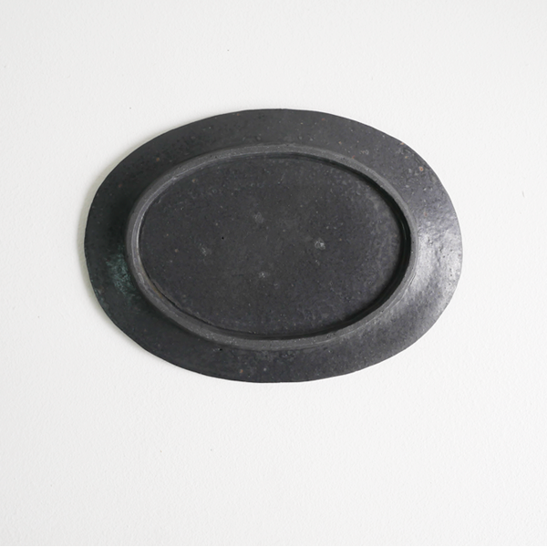 日高伸治　炭化オーバルS　16×22.5cm