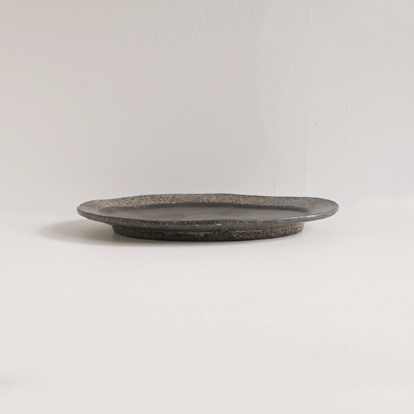 日高伸治　炭化灰泥オーバルS　