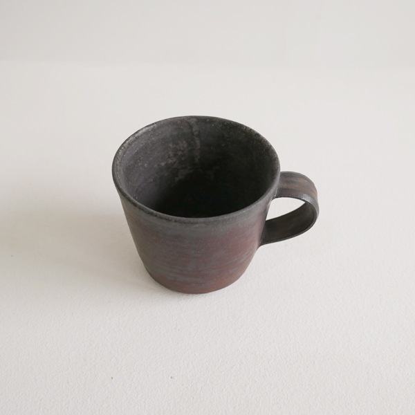 日高伸治　炭化泥灰コーヒーカップ　