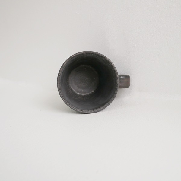 日高伸治　炭化泥灰コーヒーカップ　