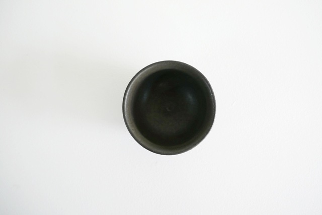 馬場勝文　黒釉鎬小湯呑　H5.5ｃｍ