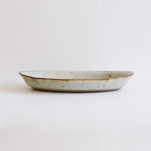 市野吉記　いろ安南　楕円皿　深　中　絵付（花）　17×24ｃｍ　