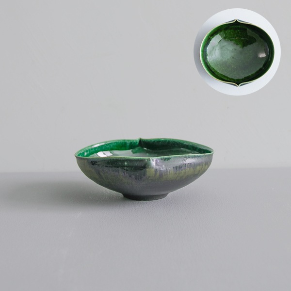 黒木泰等　織部つんつん小鉢　13×14.5cm　H5cm