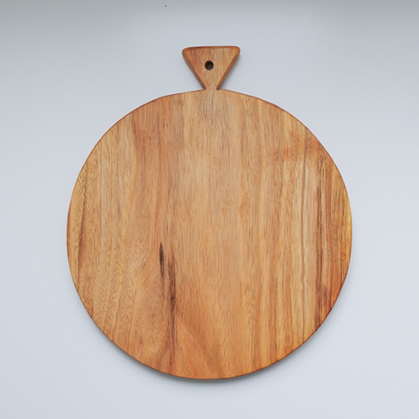 小沢賢一　くるみの木のカッティングボード　丸型　彫あり　Φ25cm　KM24