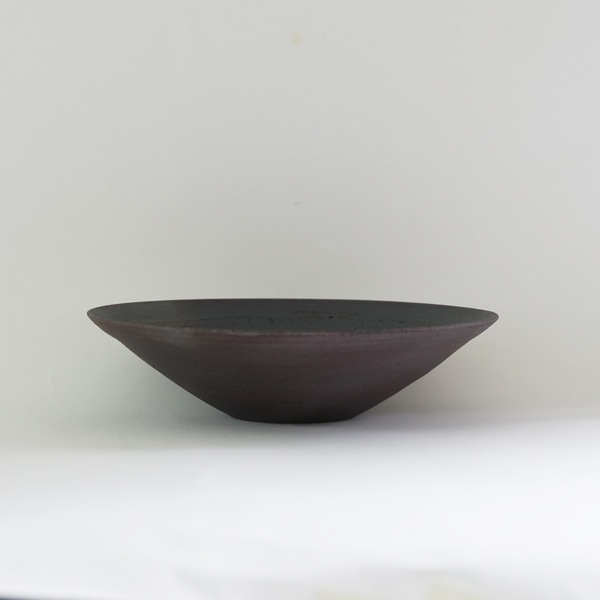 二階堂明弘 錆器リム皿 21.5cm