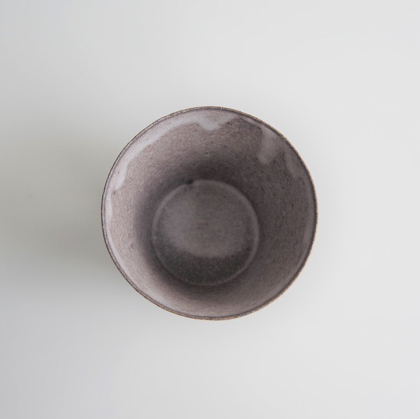 髙田志保　チタン釉カップ（小）　H8cm