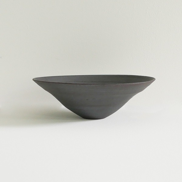 二階堂明弘 錆器リム鉢 Φ22cm H7cm