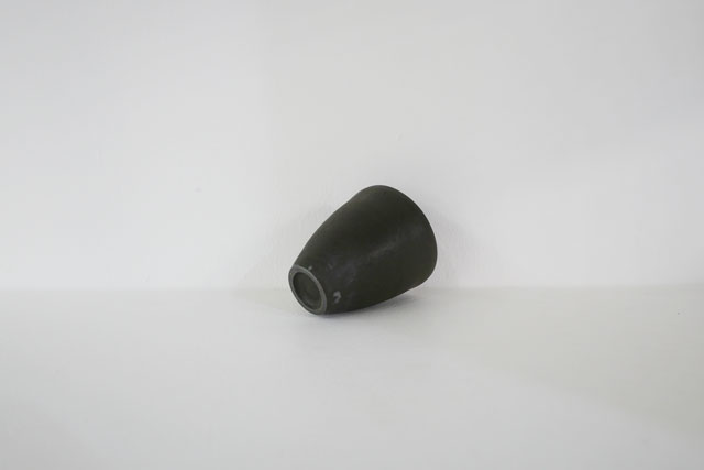 馬場勝文　黒釉細カップ　H7.5cm