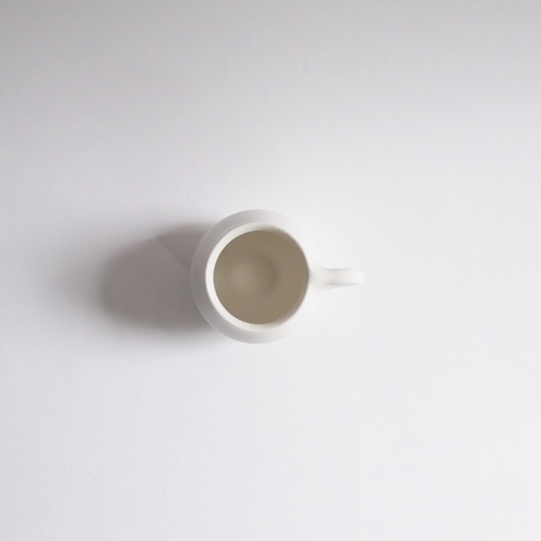 馬場勝文　白磁マットマグ　耳　丸