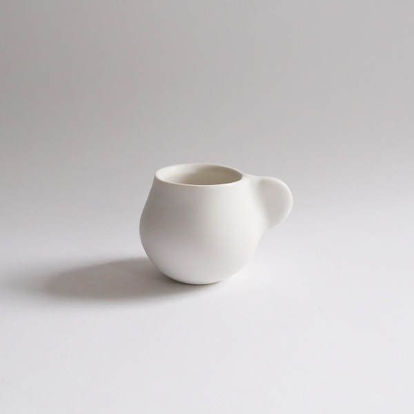 馬場勝文　白磁マットマグ　耳　丸