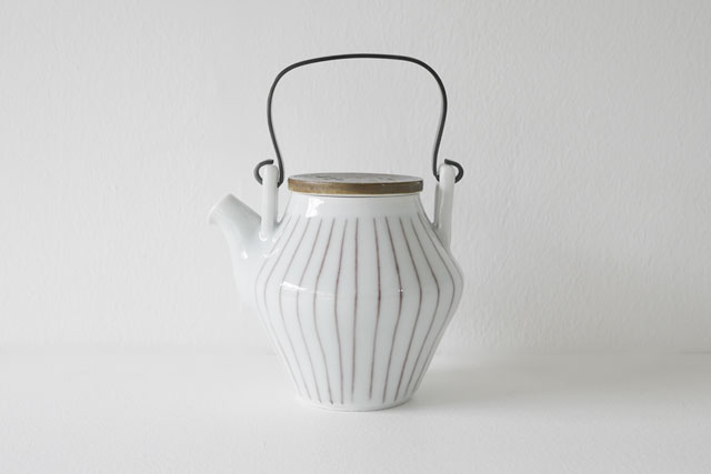 山崎美和　赤い線の急須