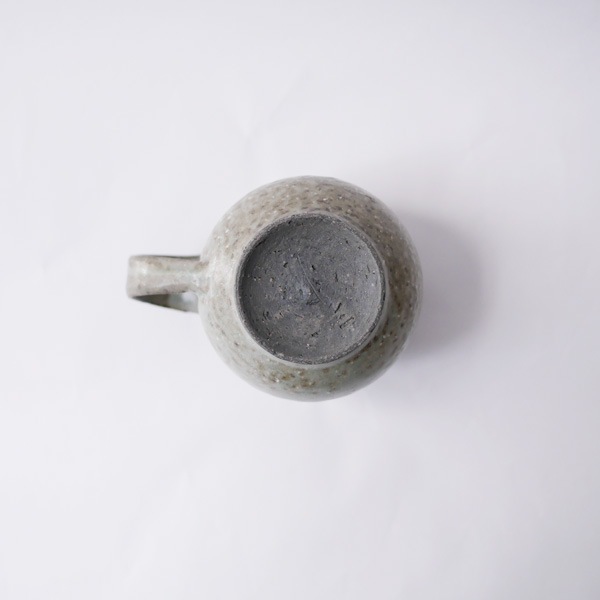 髙田志保　灰釉マグカップ　H8.5cm