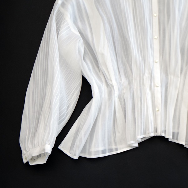 kijinokanosei  tuck blouse 　color：nagiWH