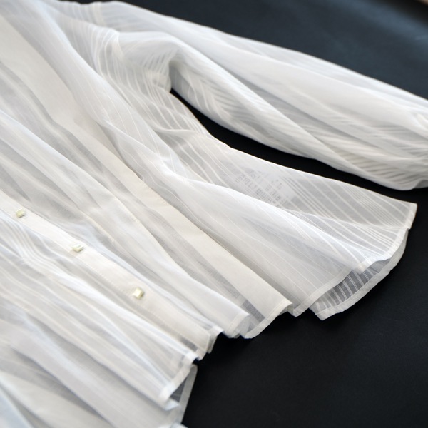 kijinokanosei  tuck blouse 　color：nagiWH