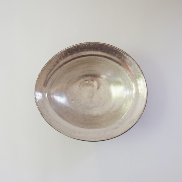 谷井直人 黒×シルバー たわみ鉢