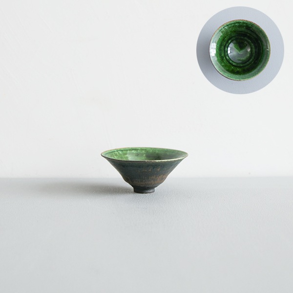 黒木泰等　織部ぐい呑　Model・B　H3.5cm