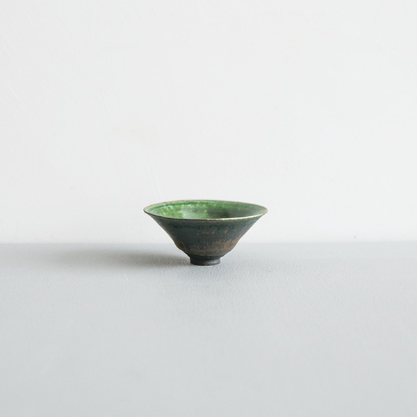 黒木泰等　織部ぐい呑　Model・B　H3.5cm