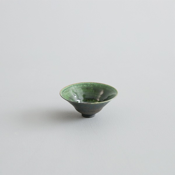 黒木泰等　織部ぐい呑　Model・B　H3.5cm