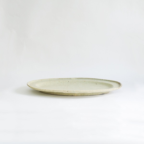 及川静香　粉引きオーバル皿　L 及川静香 粉引オーバル皿 L 21cm×31cm