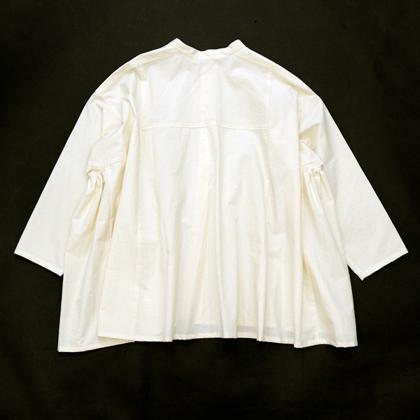 the last flower of the afternoon｜滲むひかり　Rectangle blouse　ecru［生成］