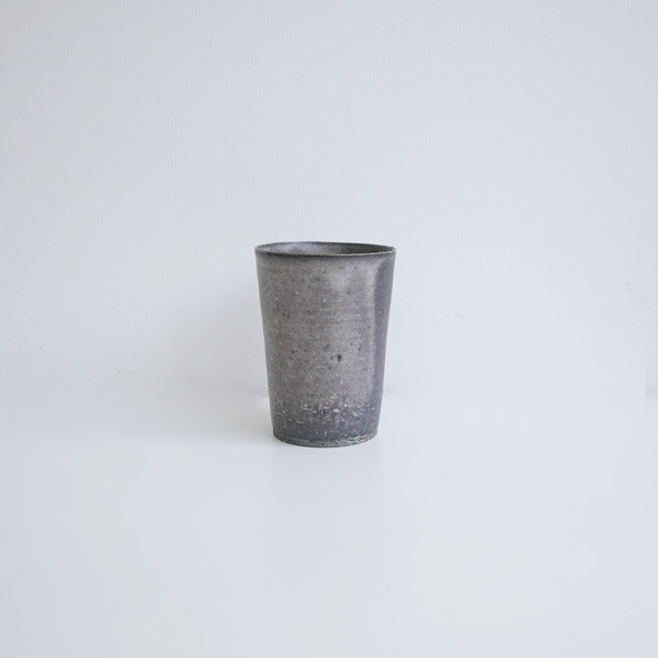_田志保　チタン釉カップ　H9.5cm