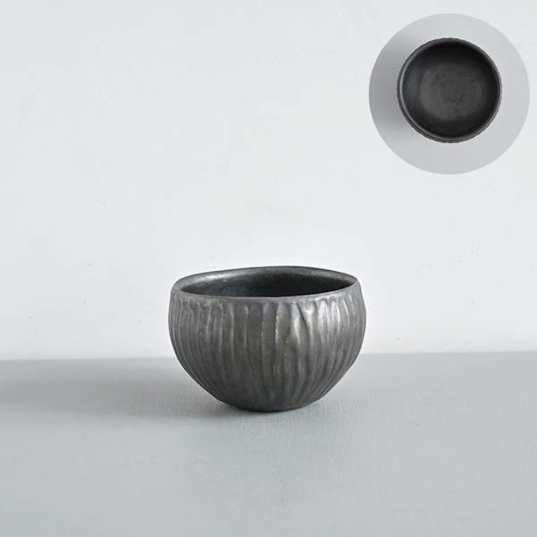 馬場勝文｜黒釉　しのぎ汲み出し