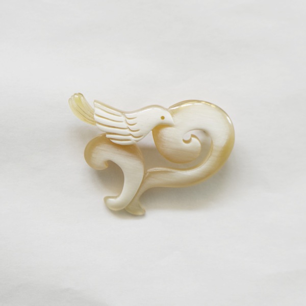 BISOU  泉湧く　ブローチ