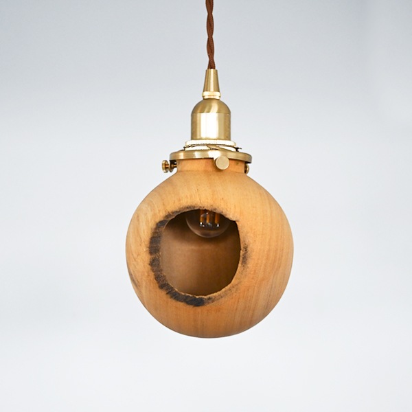 坂田琢磨　照明（楡・ニレ）　H13.5ｃｍ