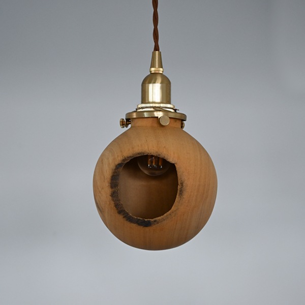 坂田琢磨　照明（楡・ニレ）　H13.5ｃｍ