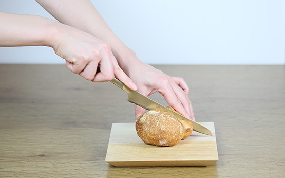 パン切りナイフ　志津刃物製作所