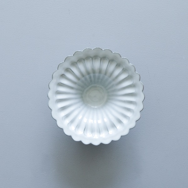 上國料正記　輪花小皿　凸　白　Φ14cm