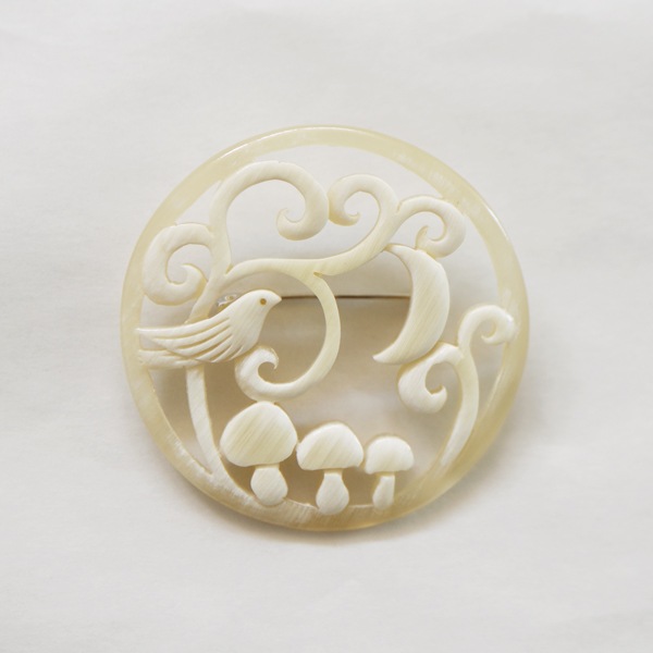 BISOU  月の晩にキノコ  ブローチ