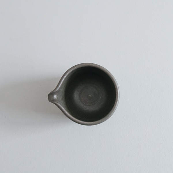 馬場勝文　黒湯片口注器　H8.5㎝