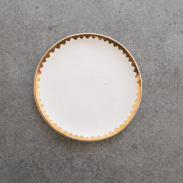 中囿義光　5寸皿 　（白・金・ギザ）　Φ15ｃｍ