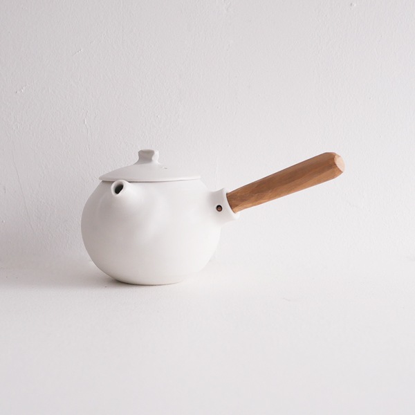 馬場勝文　白磁マット急須（丸）