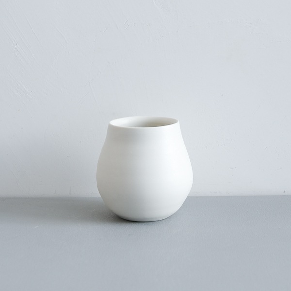 馬場勝文　白磁マットフリーカップ　大　H9cm