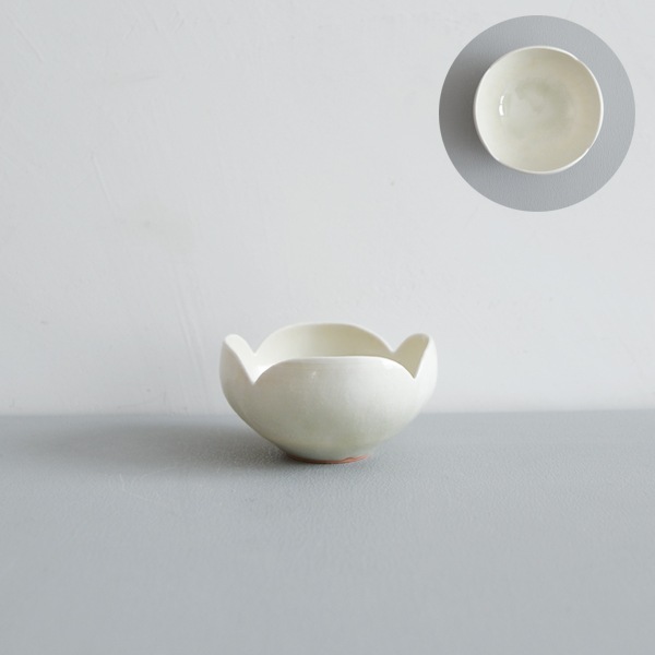 黒木泰等　ナラ灰釉つぼみ豆鉢　Φ8cm　H4.5cm