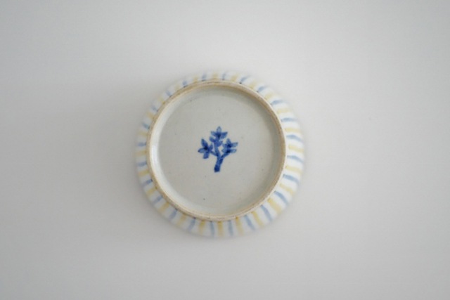 須藤拓也　色絵染付麦藁手猪口（鹿）