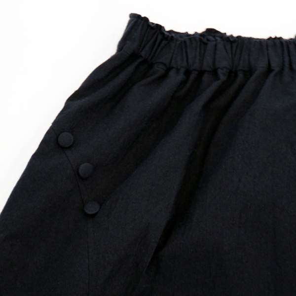 the last flower of the afternoon　拡がる詩  Flare skirt  Black　送料無料